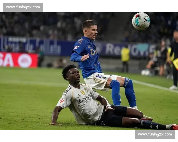 实时足球比赛比分查询，全面了解全球各大赛事最新战况和精彩数据 - 副本